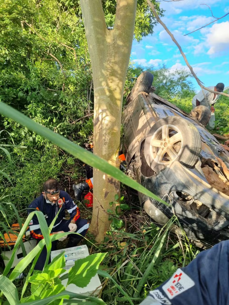 Ve Culo Capota E Deixa Mulher Ferida Na Mgc Em Mato Verde Rede