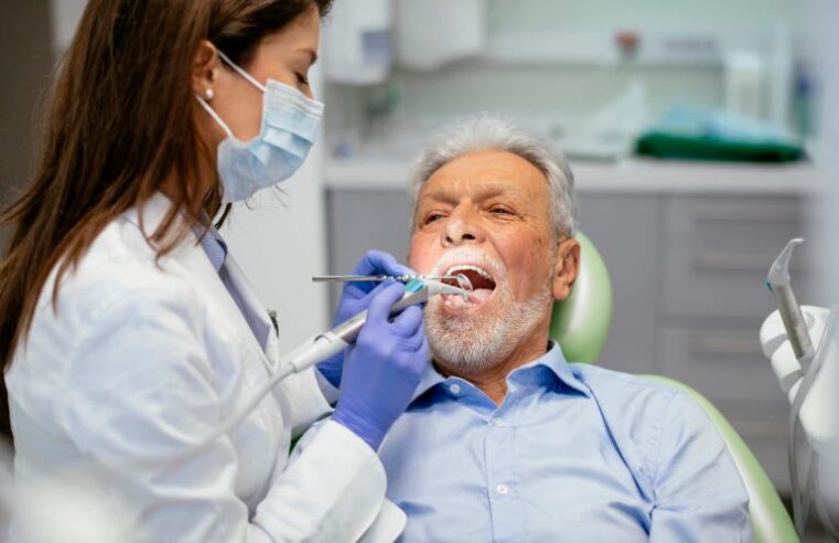 Prefeitura anuncia projeto de melhoria saúde bucal do idoso