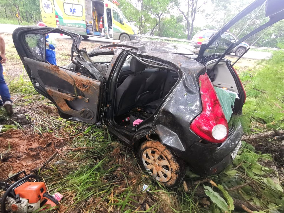 Três pessoas ficam feridas em quatro acidentes em Minas Gerais