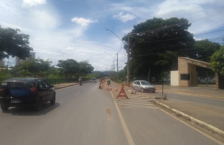 Rotatória é liberada e mão inglesa é mantida em avenida de Moc