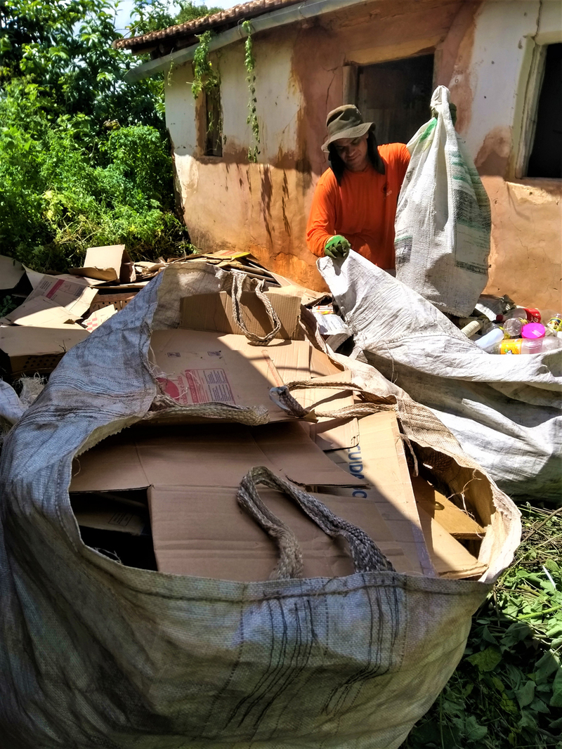 Coleta de lixo rural atende mais de 500 famílias em Glaucilândia