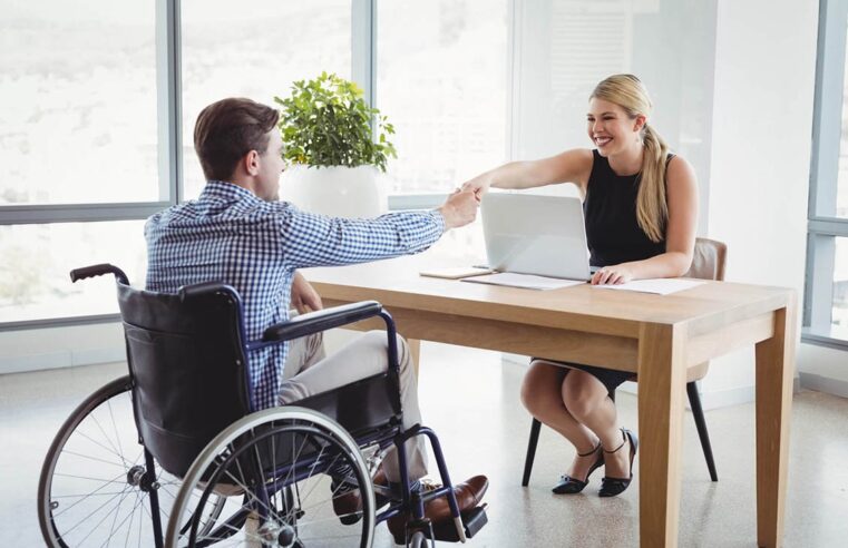 Projeto flexibiliza cota para pessoas com deficiência em empresas