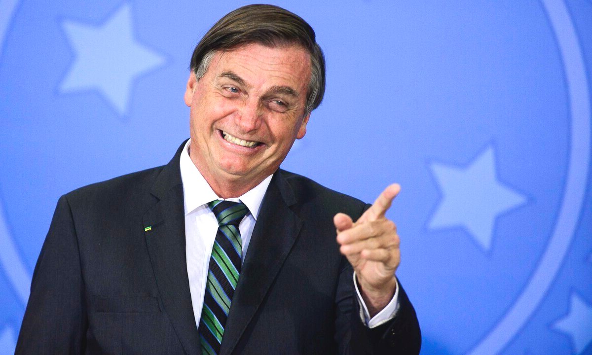 Bolsonaro nomeia deputado João Roma para o Ministério da Cidadania