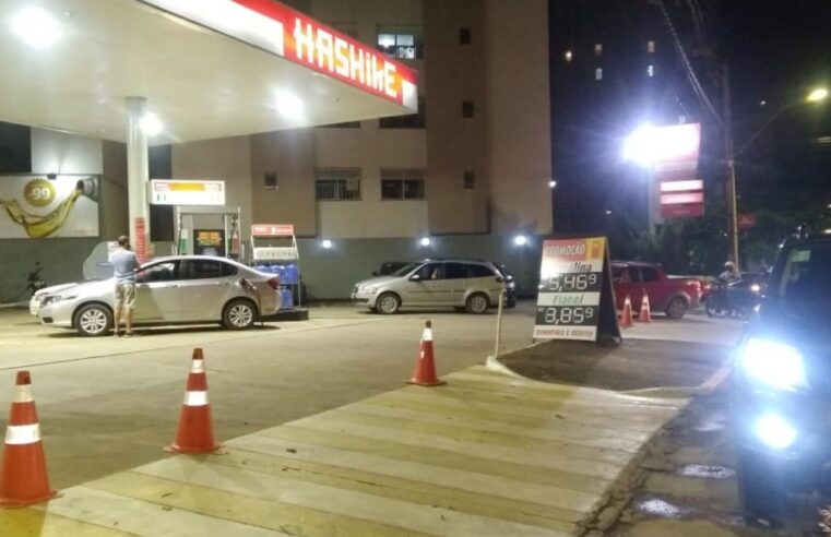 Motoristas esgotam estoque de gasolina e preço aumentará em Moc