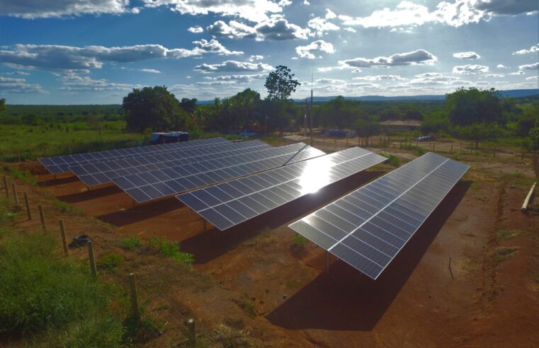 Minas alcança um giga Watts de energia solar e governador destaca importância