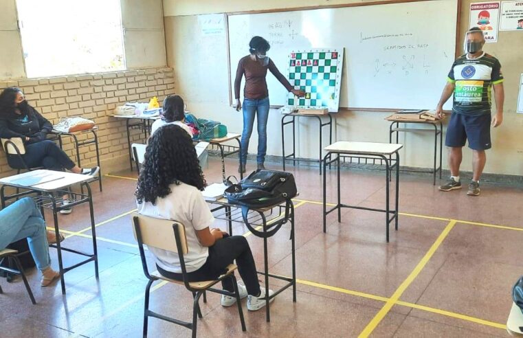 Escola Normal tem apenas 13 alunos no retorno das aulas