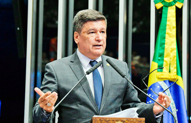 Carlos Viana afirma que será candidato ao governo de Minas Gerais