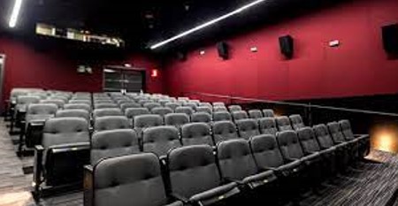 Decreto permite reabertura dos cinemas em Moc, mas com diversas restrições