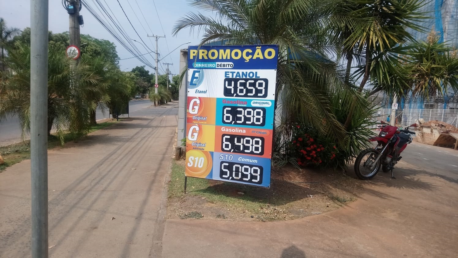 Preço da gasolina registra novo aumento em Montes Claros