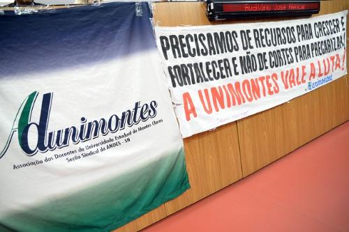 Acordo de greve envolvendo Unimontes motiva reunião