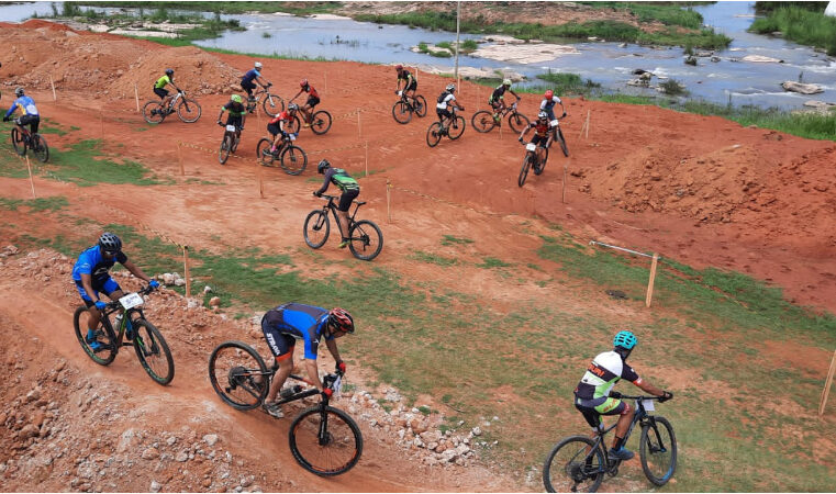 Mountain bike marca a volta do esporte especializado na orla fluvial de Pirapora