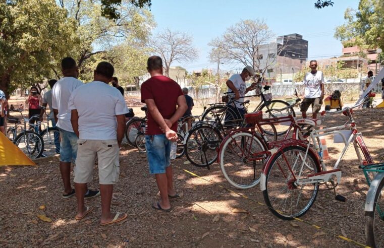 Parque das Mangueiras recebe evento de bicicletas antigas