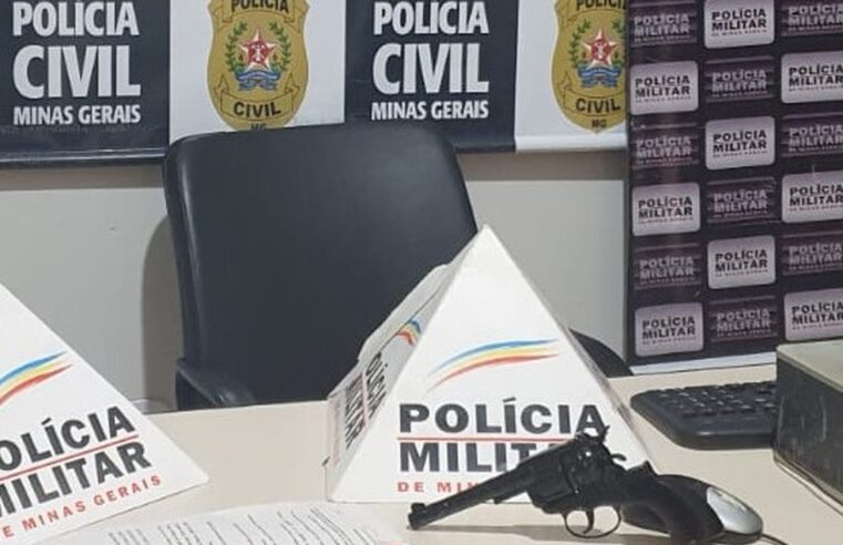 ESPINOSA | Policiais apreendem R$ 2.200, réplica de arma e munições
