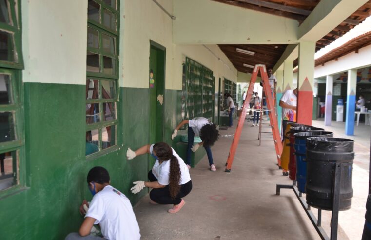 Escola municipal é reformada em ação de voluntários