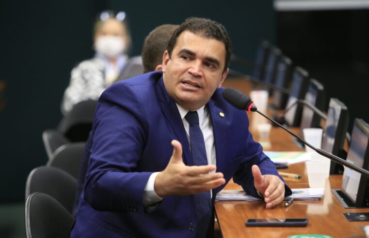 Marcelo Freitas celebra prorrogação da desoneração da folha