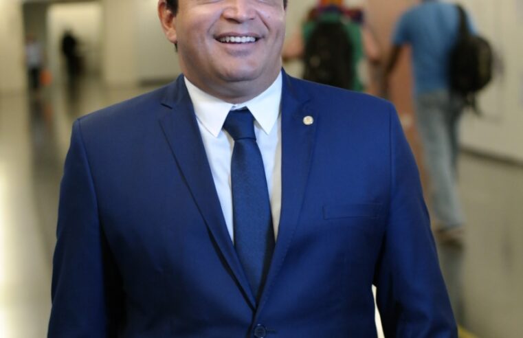 Marcelo Freitas celebra aprovação do Auxílio Gás para famílias de baixa renda