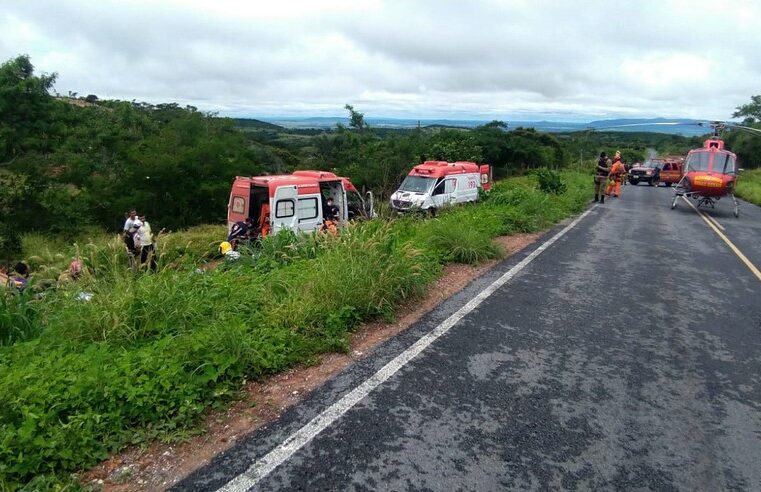 MGC-122 | Capotamento deixa dois mortos no Norte de Minas