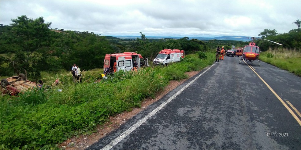 MGC-122 | Capotamento deixa dois mortos no Norte de Minas
