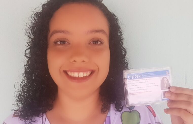 Primeira carteira de identificação para autistas é emitida em Minas Gerais