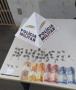 Indivíduos são presos por suspeita de envolvimento com o tráfico de drogas, em Montes Claros