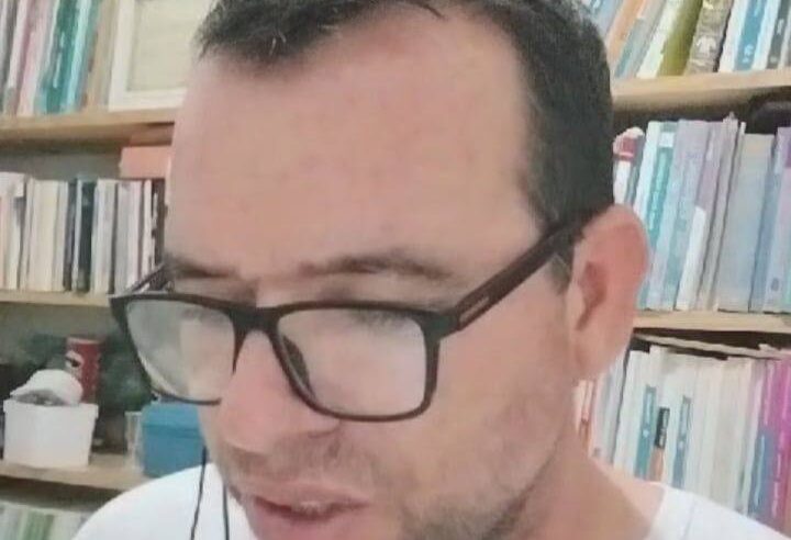 A caneta pousou no lugar certo