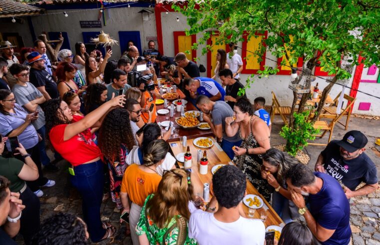 Veterano mantém o título na 3ª edição do Concurso “O Melhor Roedor de Pequi do Mundo”