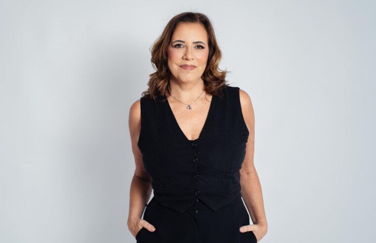 ENTREVISTA COM GI LAGES | Origami de dezembro é lançado hoje em Montes Claros