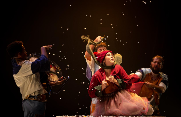 Grupo de Teatro Maria Cutia, de BH, abre a circulação do espetáculo “MUNDOS”, em Montes Claros