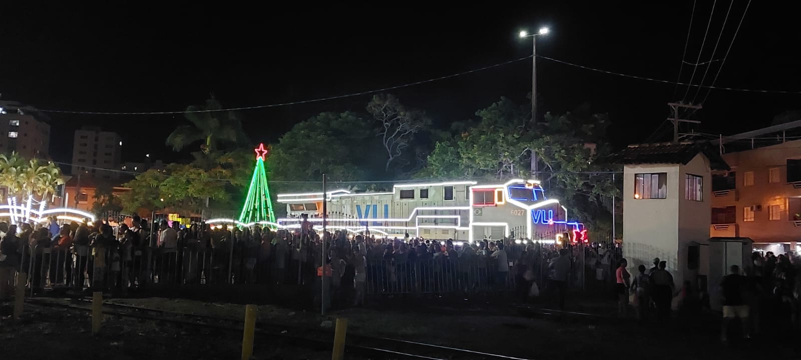 Trem natalino da VLI levará Papai Noel para Montes Claros