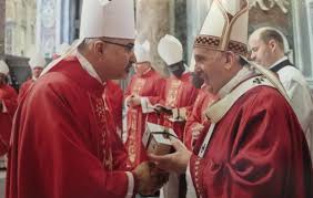 Arcebispo lança livro com sua passagem em Montes Claros
