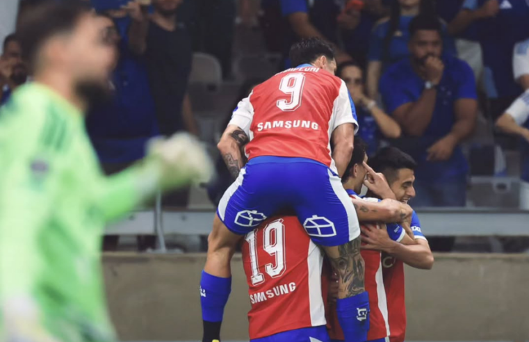 LIBERTADORES | Ex-goleiro sai em defesa de Matheus Cunha após derrota do Cruzeiro no Mineirão