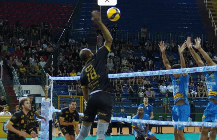 Com brilho de Paulo Victor, MOC Vôlei vence Araguari por 3 a 1 e conquista sua primeira vitória no Campeonato Mineiro Itambé