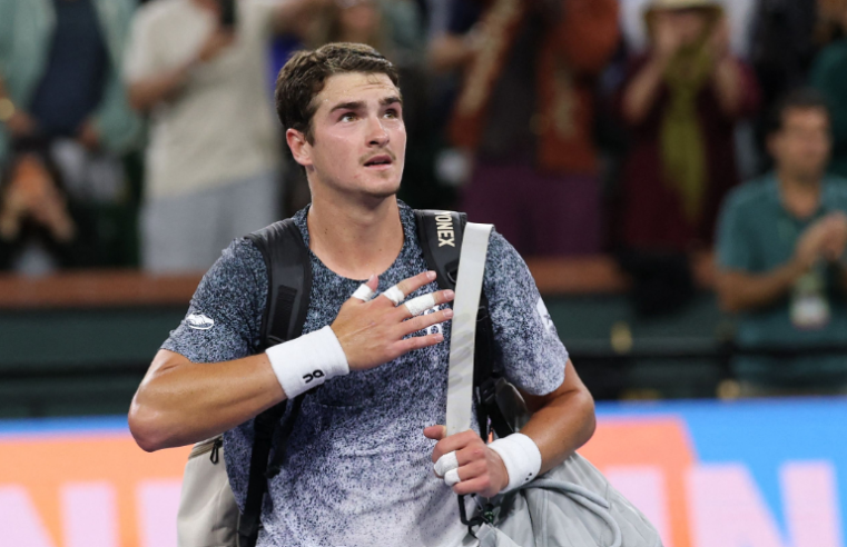 Sinner elogia João Fonseca após duelo em Indian Wells e aponta brasileiro como ‘futuro do tênis’