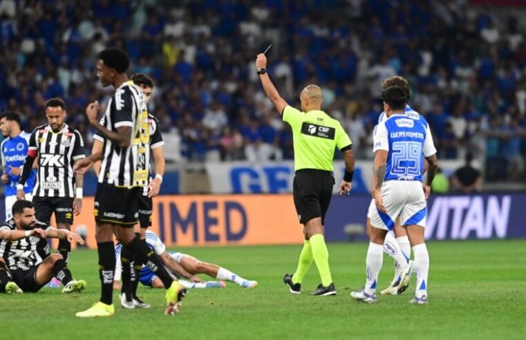 CRUZEIRO | Cruzeiro foi prejudicado? Simon analisa gol anulado em jogo contra Santos