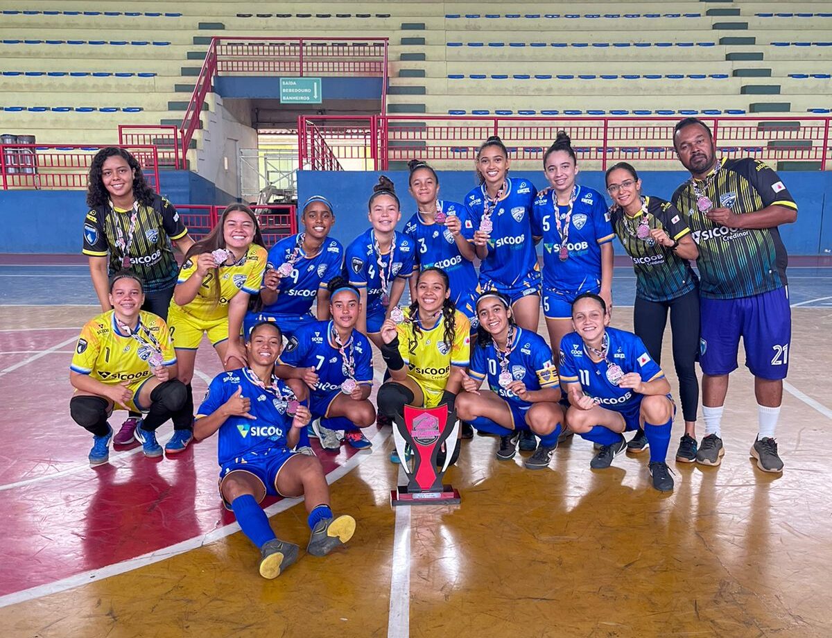 Carlão FC conquista medalha de prata no Campeonato Mineiro de Futsal Feminino Sub-20