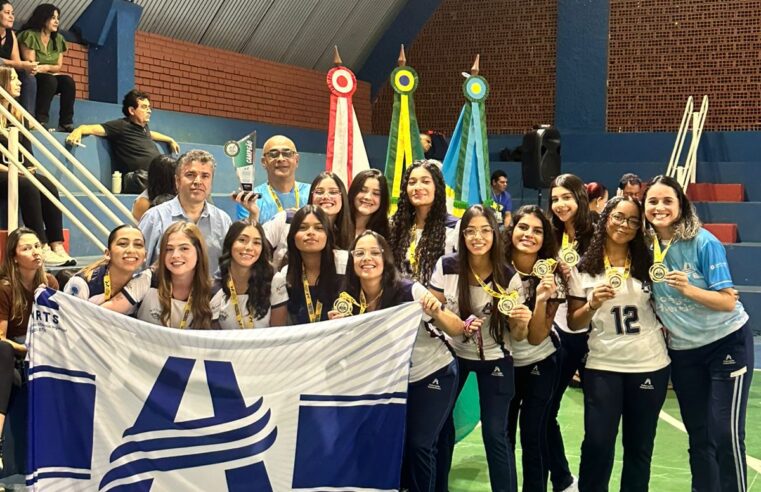 Mais que medalhas: Colégio Adventista celebra tricampeonato em noite histórica