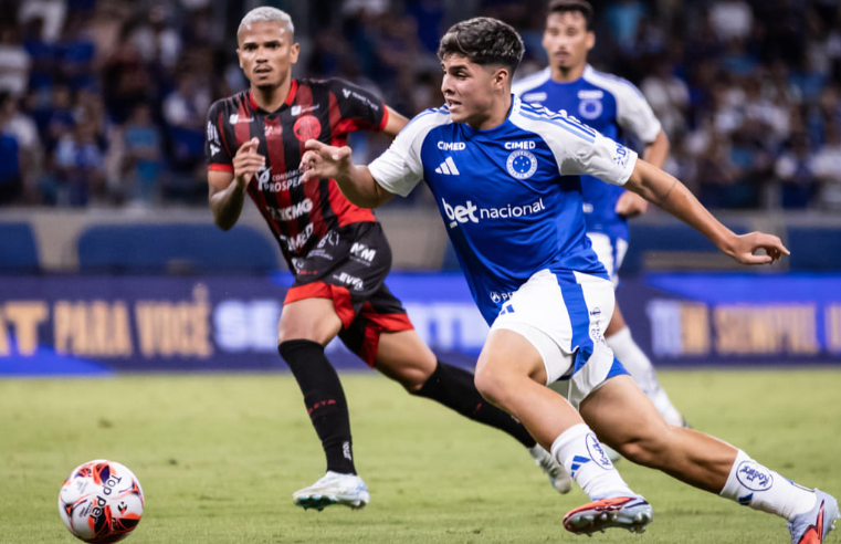 Diretor do Cruzeiro explica motivos da venda de Cauan Baptistella a clube europeu e defende planejamento a longo prazo