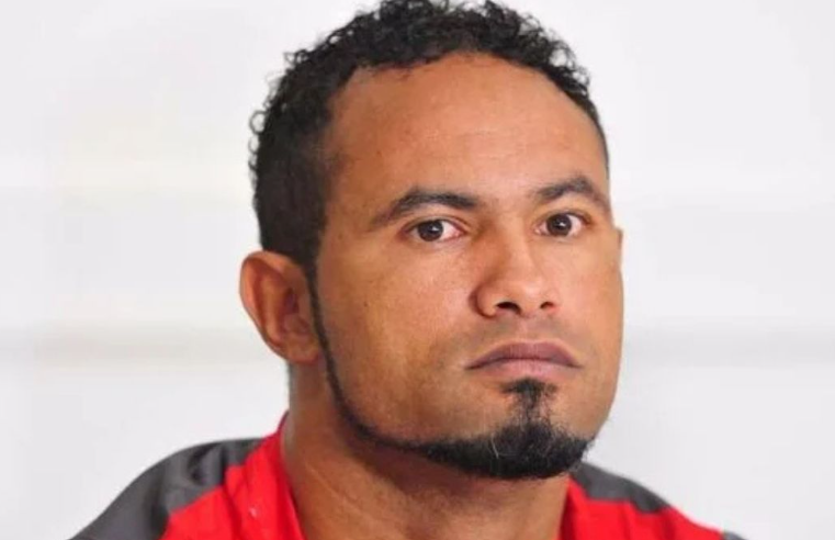 Foragido da Justiça, ex-goleiro Bruno move ação contra Meta por supostos problemas em conta no Instagram