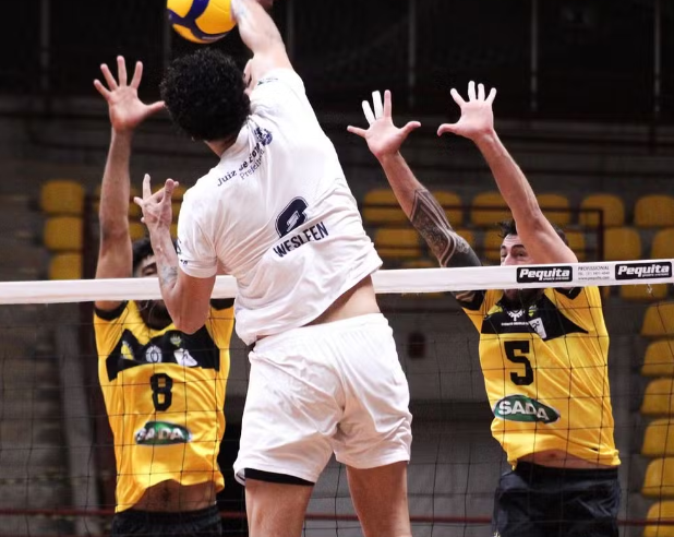 Talmo Oliveira, campeão olímpico de vôlei pelo Brasil nos jogos de 92 em Barcelona está de volta ao MOC Vôlei