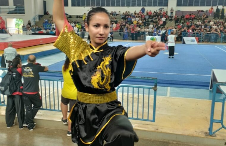 Quésia Quinto Loreto conquista o título de Tri-Campeã Brasileira de Kung Fu e inspira com sua dedicação e fé