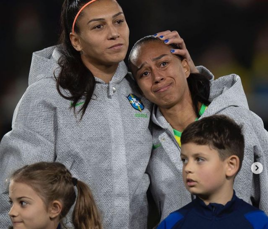 Adriana se emociona em estreia do Brasil na Copa do Mundo feminina: “Sonho de uma vida inteira”