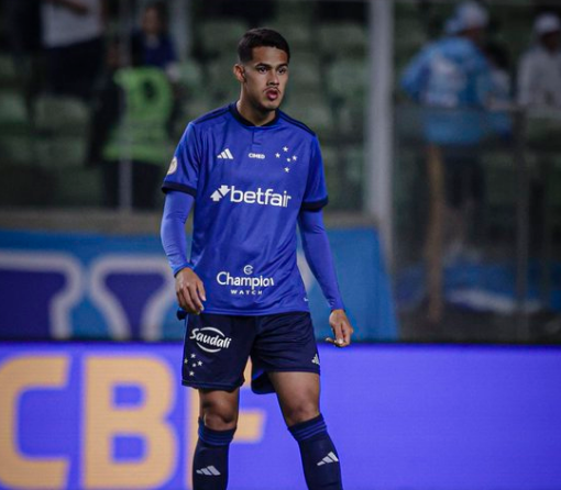Cruzeiro confirma lesão do zagueiro Lucas Oliveira