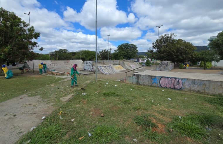 Pista de Skate do bairro Morada do Parque recebe equipe da limpeza
