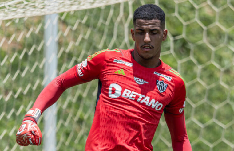 ATLÉTICO | Goleiro de 22 anos do Atlético deve estrear no profissional no lugar de Everson