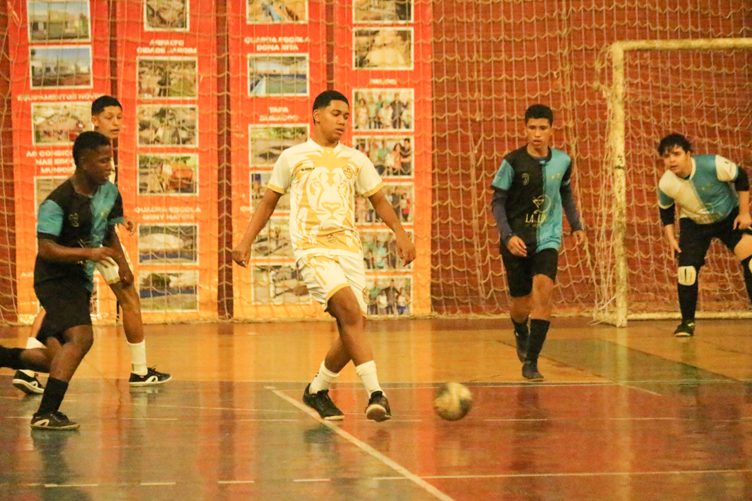 Vibrações de inúmeras famílias na abertura do Campeonato Piraporense de Futsal
