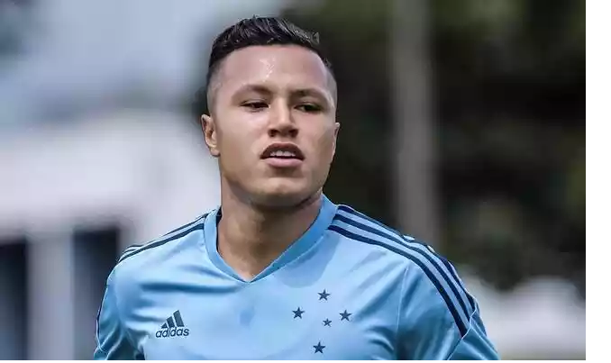 Marlon define seu futuro no Cruzeiro após ser alvo da Europa