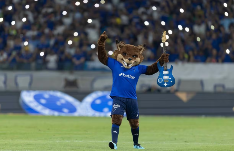 Cruzeiro reacende polêmica sobre uniforme; clube tentou ‘quebrar’ tradição