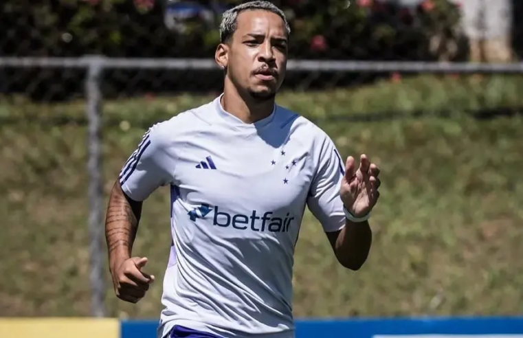 Matheus Pereira treina novamente com o grupo e pode voltar a ser relacionado no Cruzeiro
