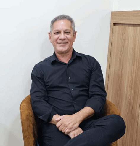 EDITORIAL | Charles é unanimidade: o clube escolheu continuidade, presença e raiz