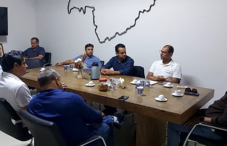 Prefeitos se reúnem na AMAMS para instalação do Consórcio Turístico da Cordilheira do Espinhaço